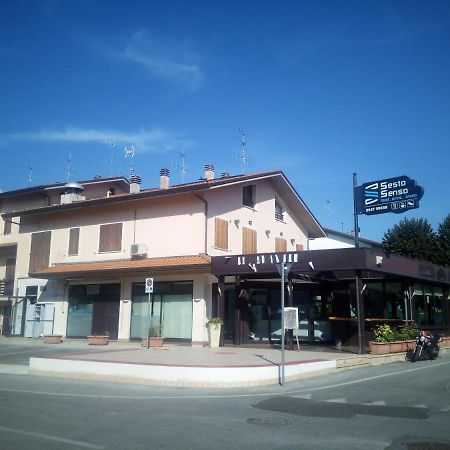 Sestosenso Food Drink Sleep Ristorante Pizzeria Alloggi Cesena Eksteriør bilde