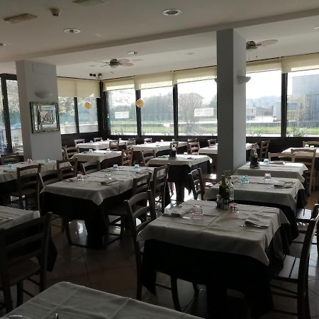 Sestosenso Food Drink Sleep Ristorante Pizzeria Alloggi Cesena Eksteriør bilde
